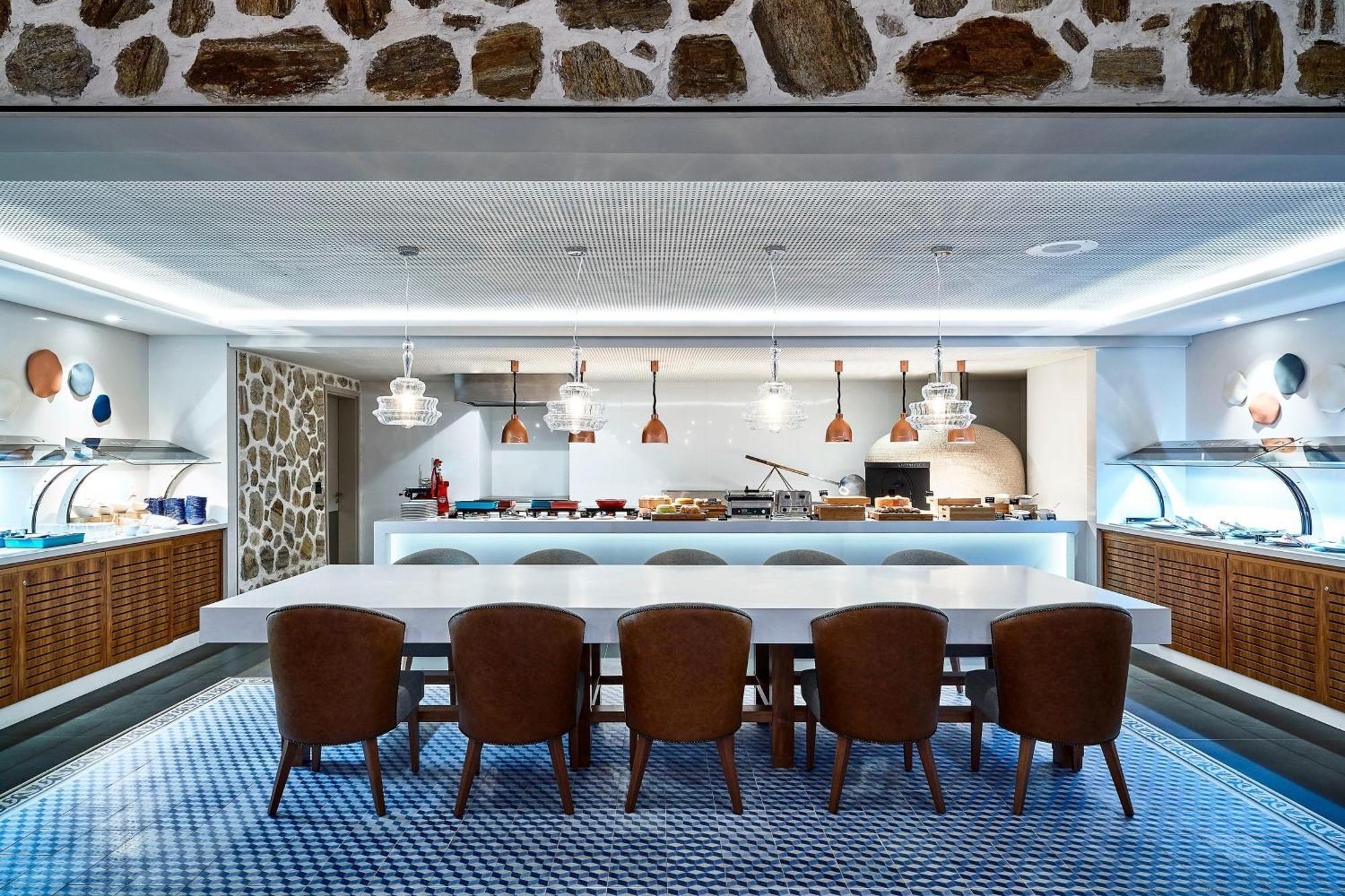 シェラトン サントス ホテル エクステリア 写真 The open kitchen of the restaurant