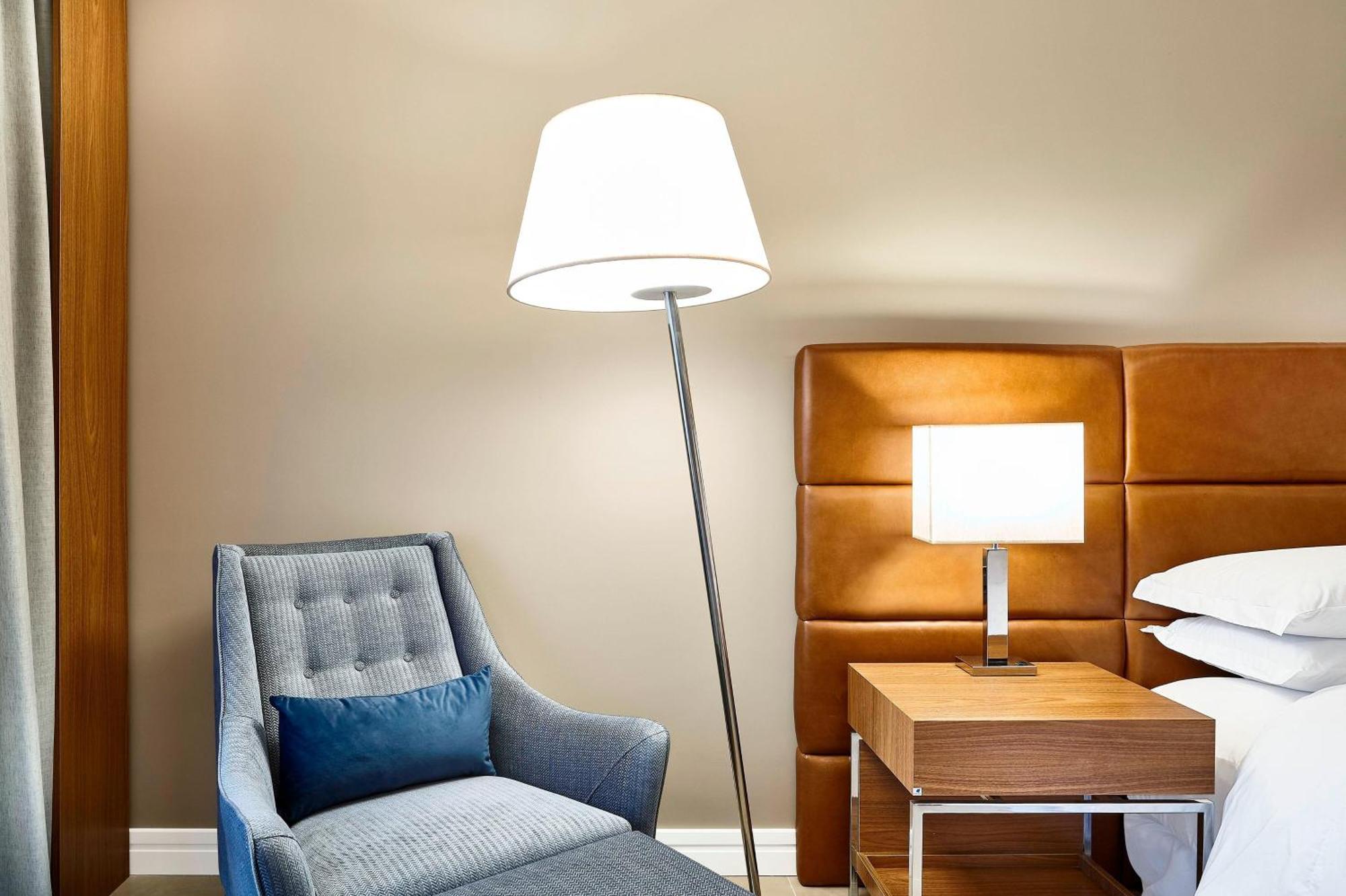 シェラトン サントス ホテル エクステリア 写真 Floor lamp