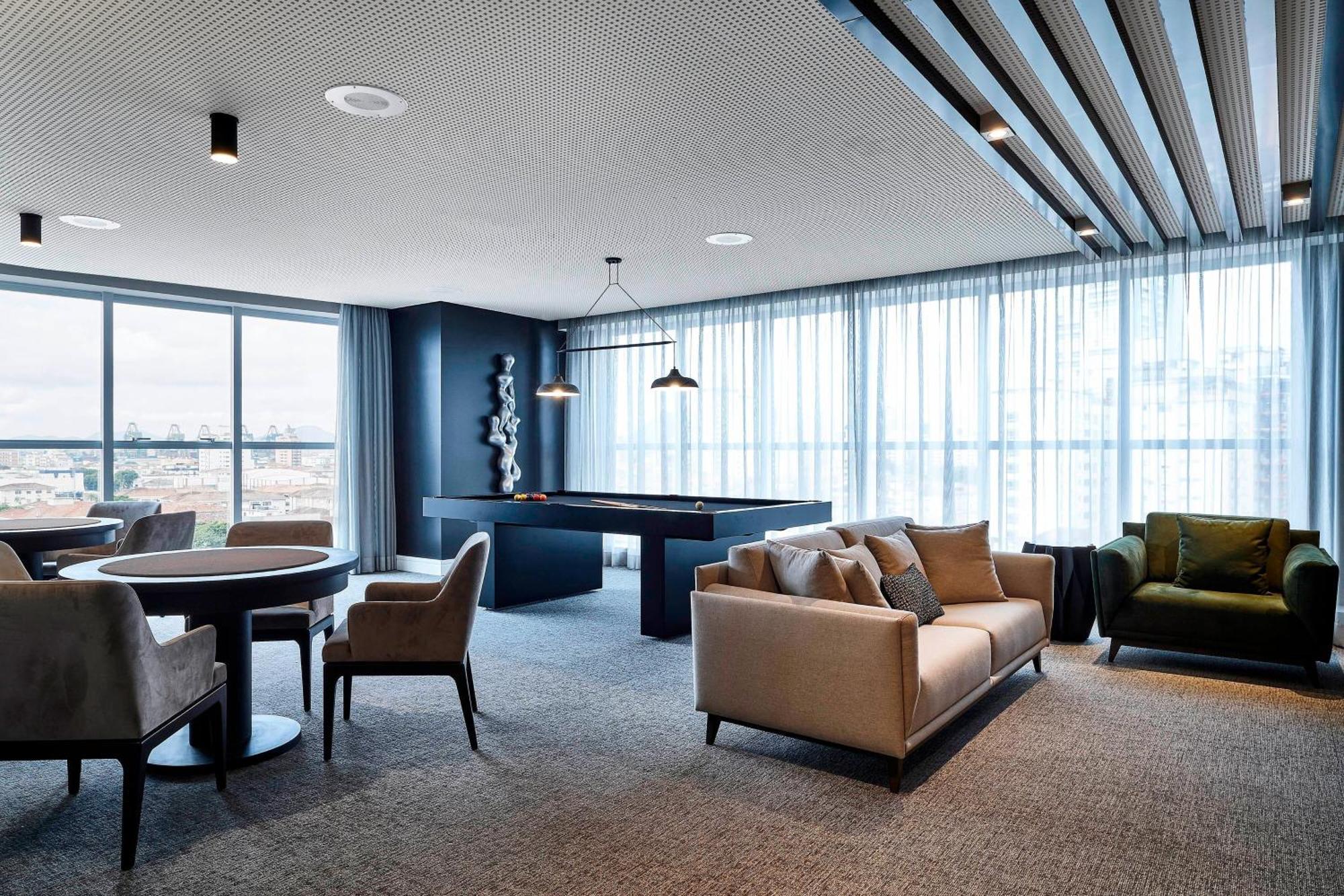 シェラトン サントス ホテル エクステリア 写真 The interior of the new office of the CEO of the company